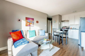 Near Downtown - Glenview West Apartment w Patio